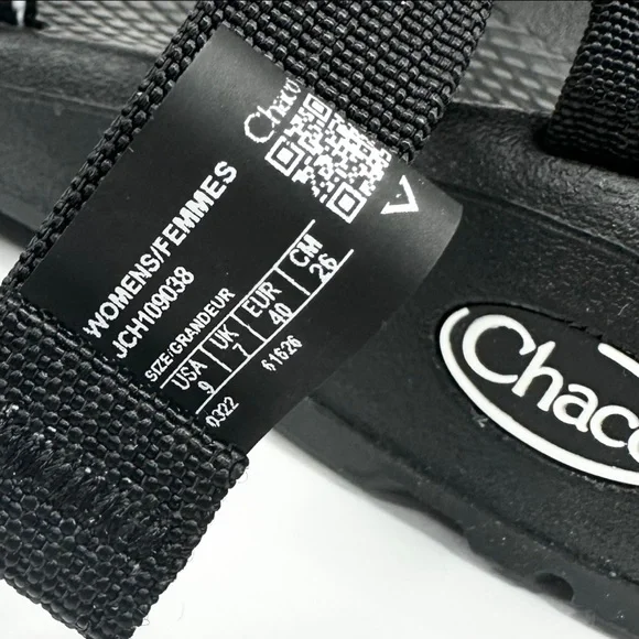 NWT Chaco ZCLOUD X2 black white sandals comfort strappy crisscross toe loop sz 9 - Picture 3 of 13